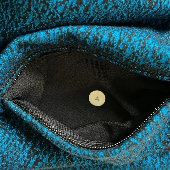 Lululemon Shocking Blue Black Rush Hour 1/2 Zip Sweater - Picture 11 of 15